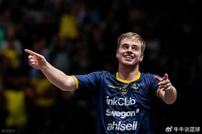 手机看球-恭喜王楚钦，恭喜林诗栋，头号劲敌退出澳门冠军赛，夺冠希望大增