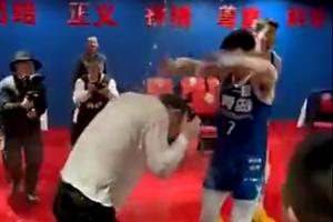 真开心成功挺进八强！刘维伟赛后被队员疯狂泼水庆祝